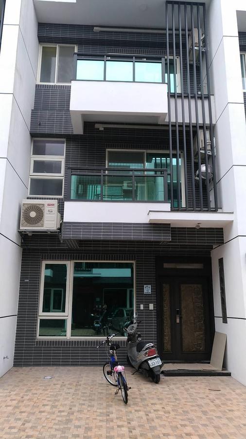 Apartamento Smile Castle Luodong Exterior foto